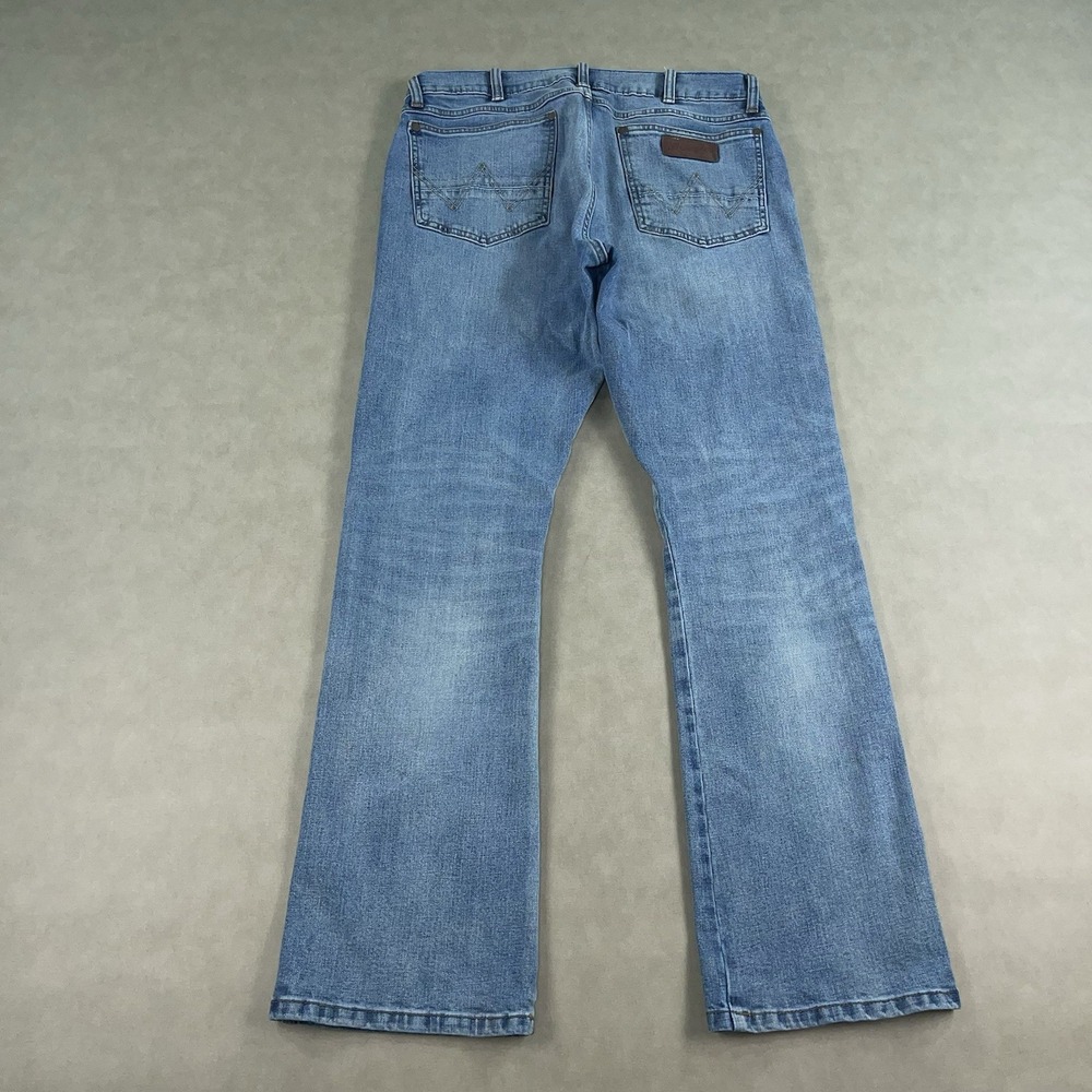 Wrangler Retro Slim Boot Jeans Mens 34x32 Light Wash Denim Bootcut Pants - Picture 2 of 15